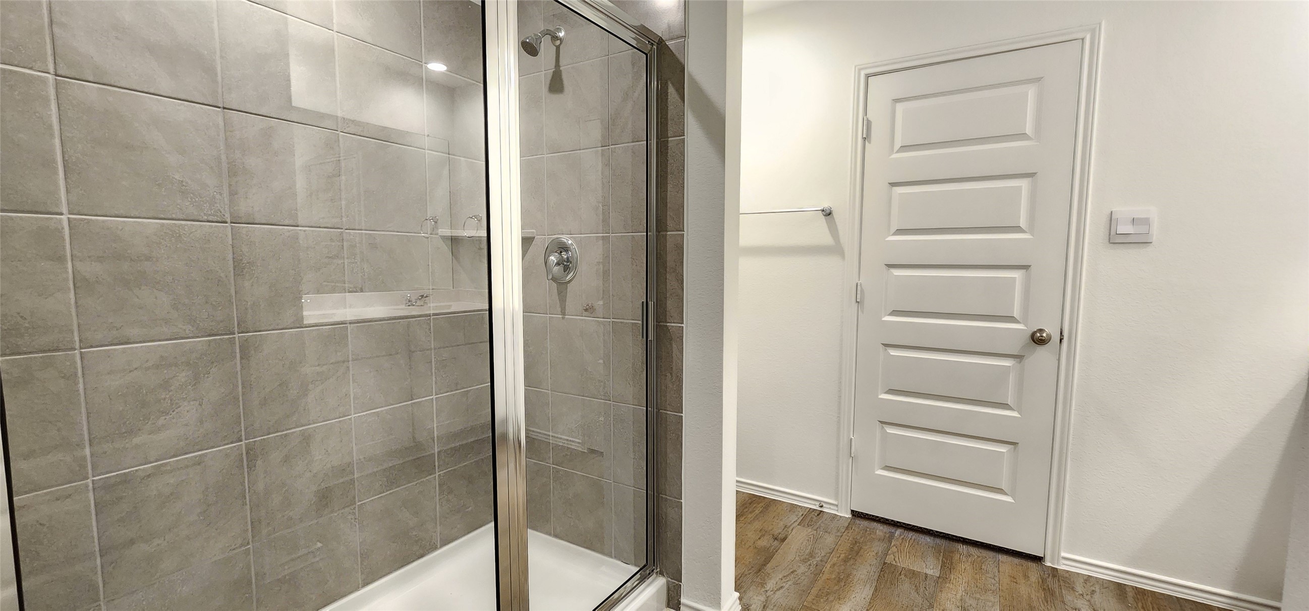 3610 Lanercost Lane Fulshear, TX 77441 - Photo 18 of 38 Master bathroom