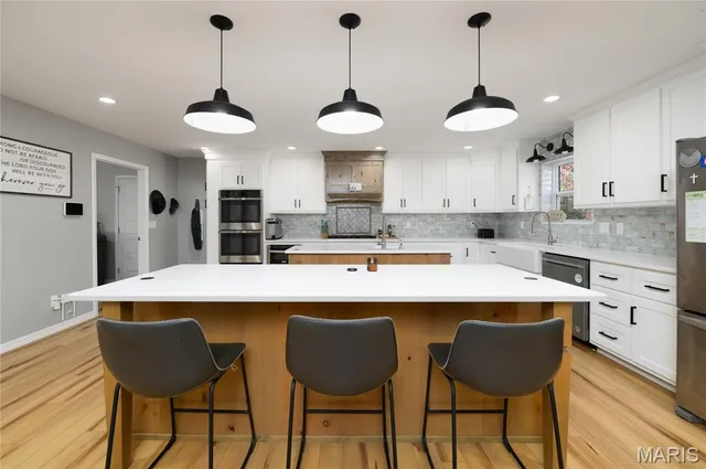 $779,000 | 24939 Stormbreak Drive, Laquey, MO 65534