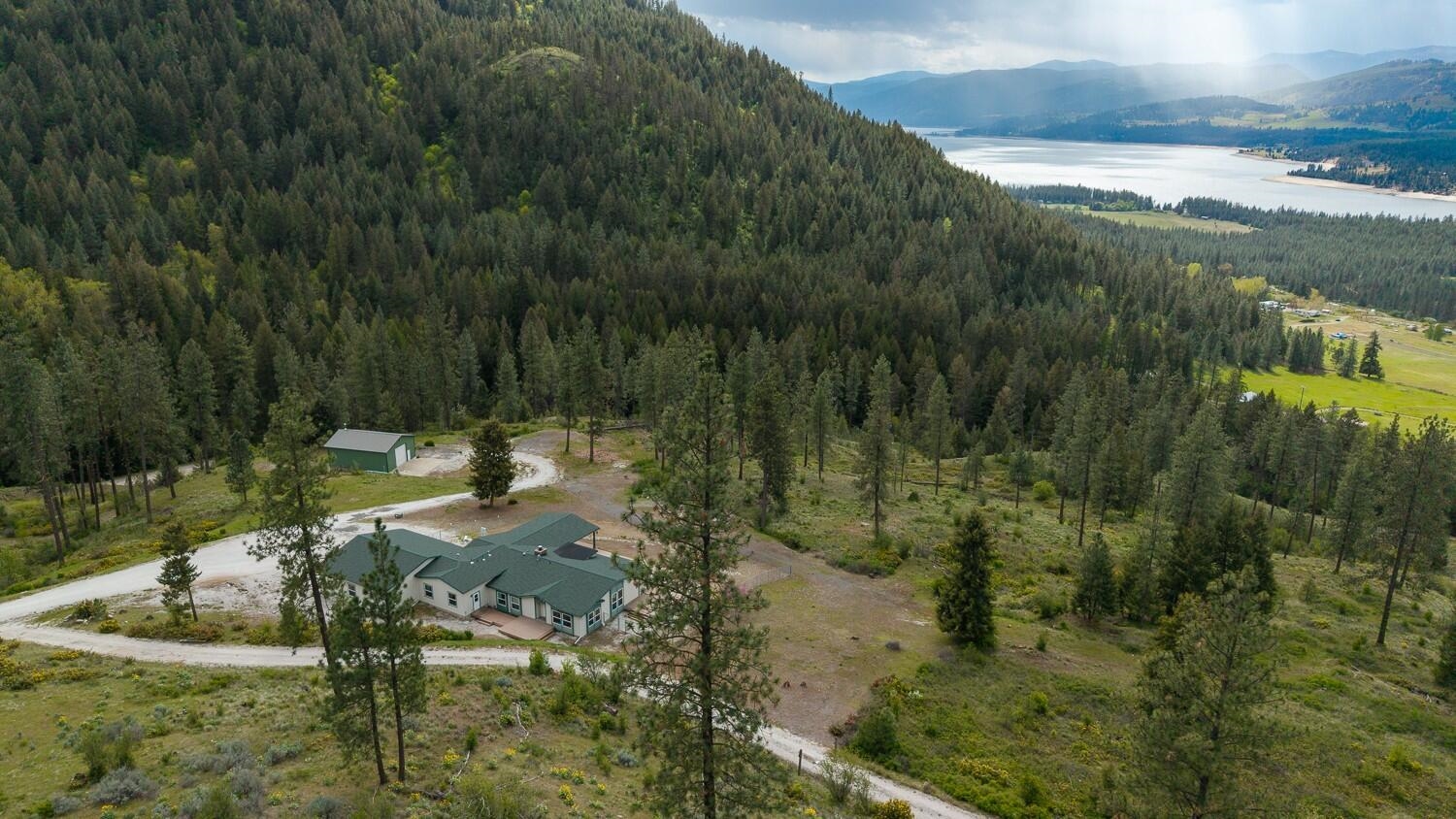 1601 Silver Queen Road Kettle Falls, WA 99141 - Photo 2 of 35
