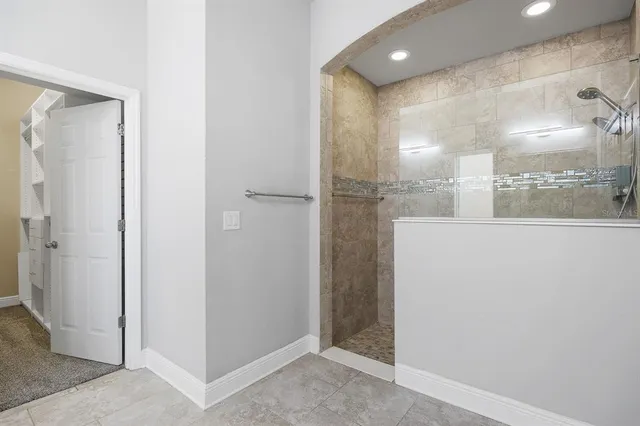 $550,000 | 14310 Barrington Stowers Drive, Lithia, FL 33547