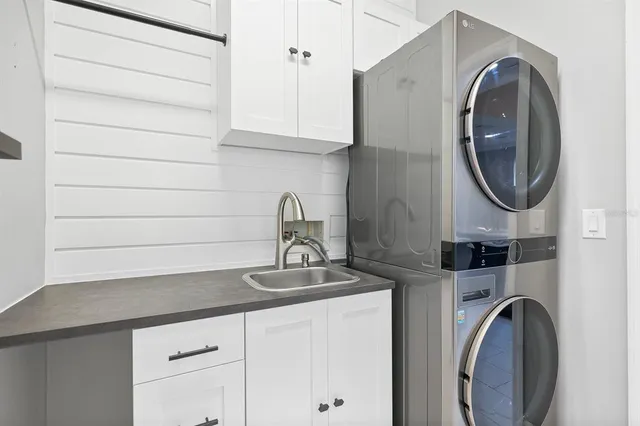 $550,000 | 14310 Barrington Stowers Drive, Lithia, FL 33547