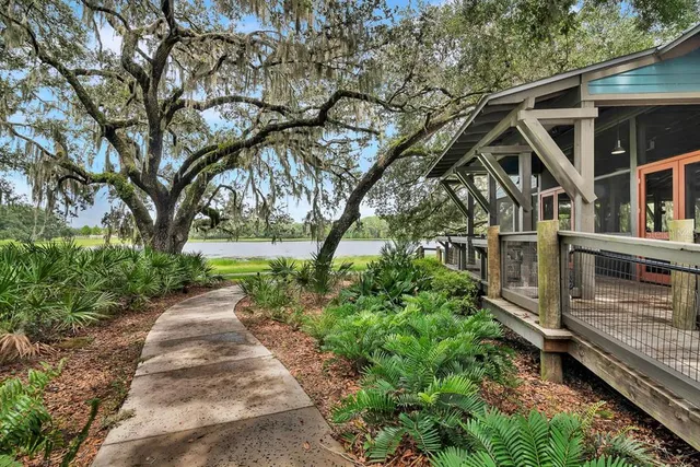 $550,000 | 14310 Barrington Stowers Drive, Lithia, FL 33547