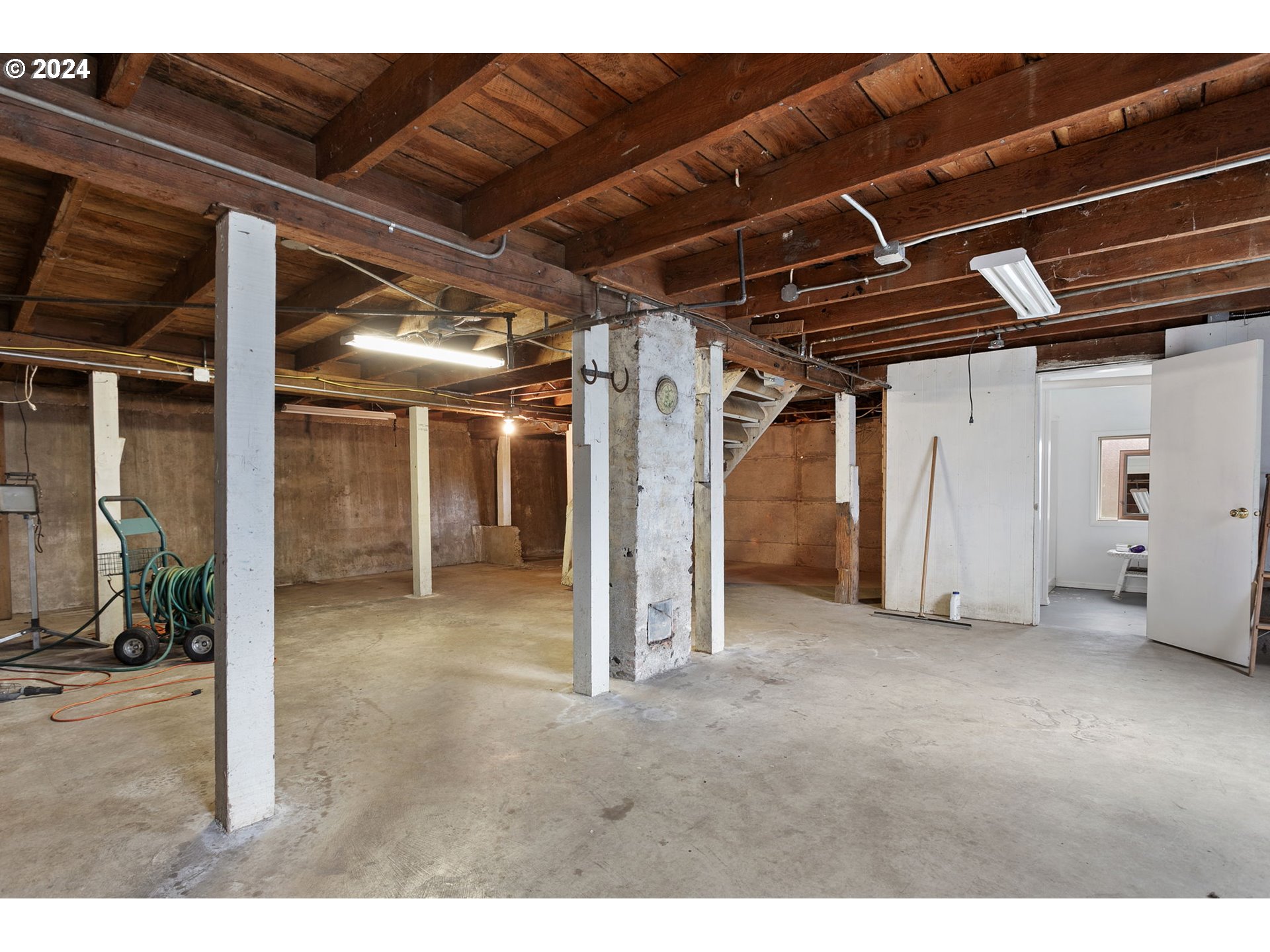 21788 Highway 99E Aurora, OR 97002 - Photo 21 of 40