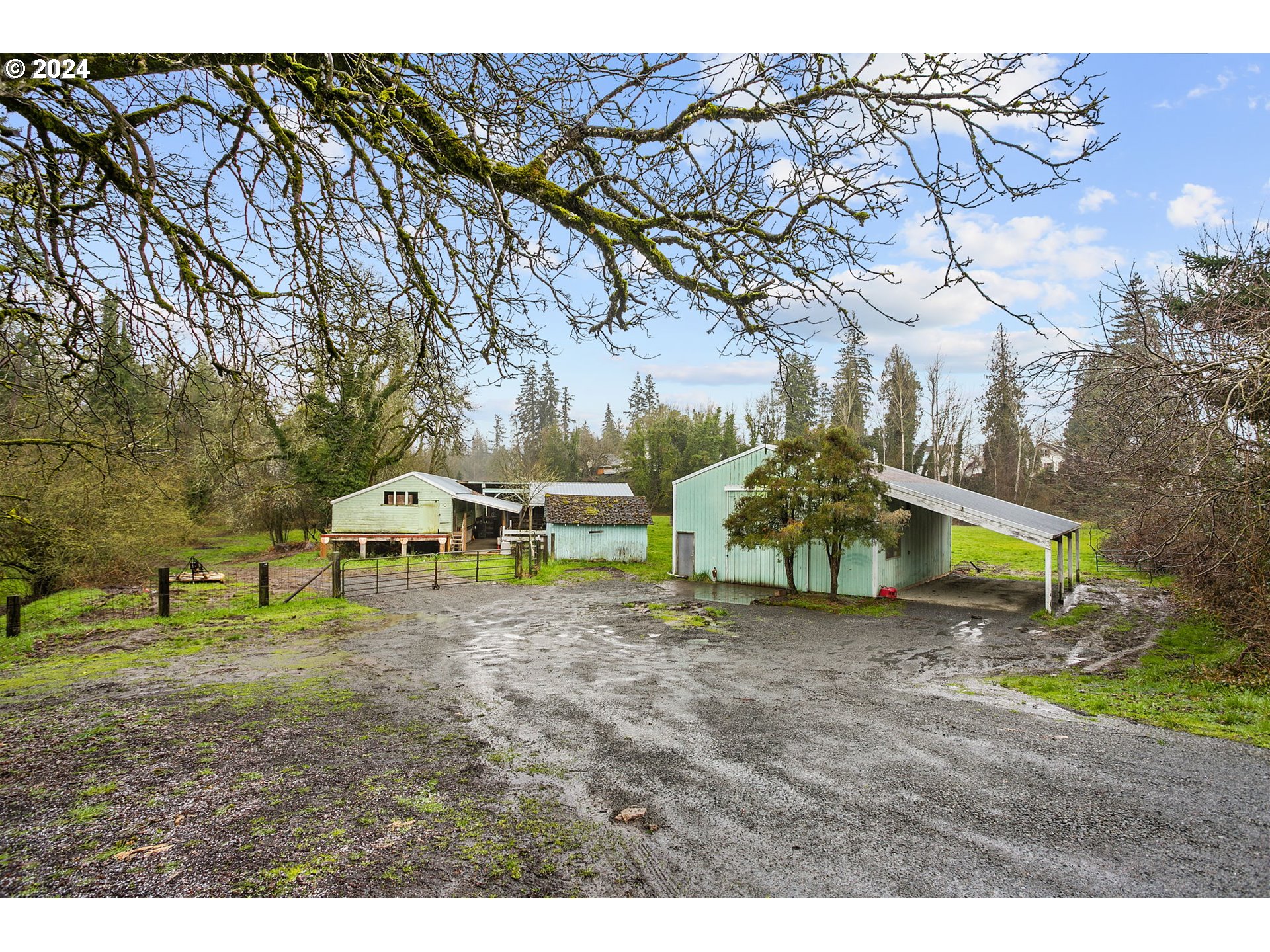 21788 Highway 99E Aurora, OR 97002 - Photo 23 of 40