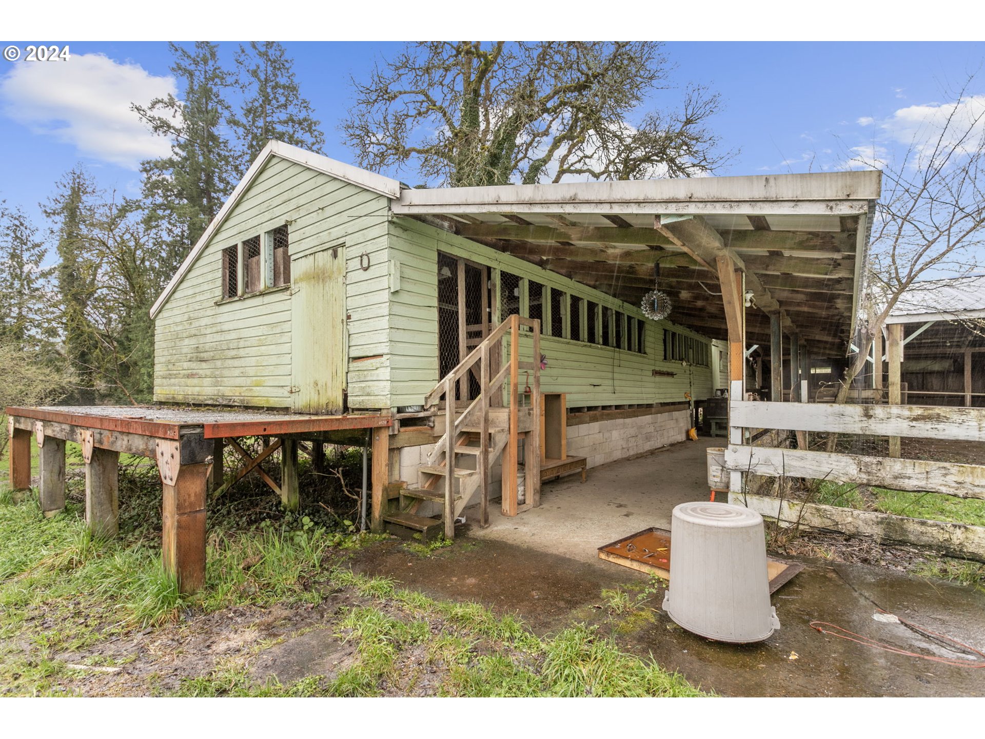 21788 Highway 99E Aurora, OR 97002 - Photo 27 of 40