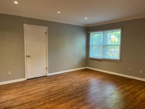 $2,895 | 1379 Lancaster Drive, Memphis, TN 38120