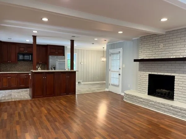 $2,895 | 1379 Lancaster Drive, Memphis, TN 38120