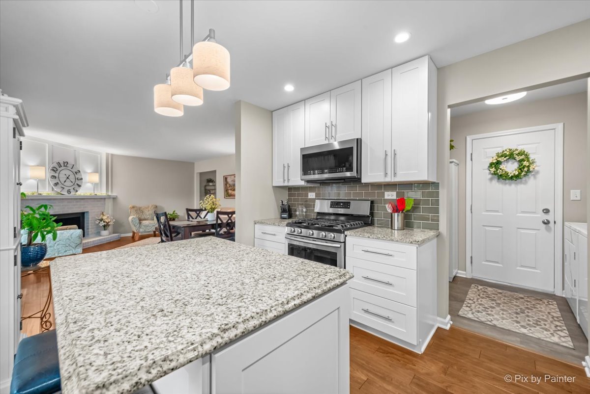 666 Surryse Road Lake Zurich, IL 60047 - Photo 14 of 44 Gallery Image 14