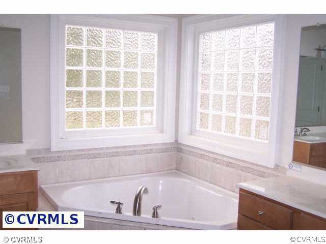 4600 Chippoke Road Chester, VA 23831 - Photo 5 of 5 Exterior Front