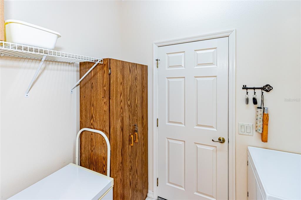 15788 Southwest 11th Terrace Road Ocala, FL 34473 - Photo 33 of 59 a bathroom with a shower a toilet and sink