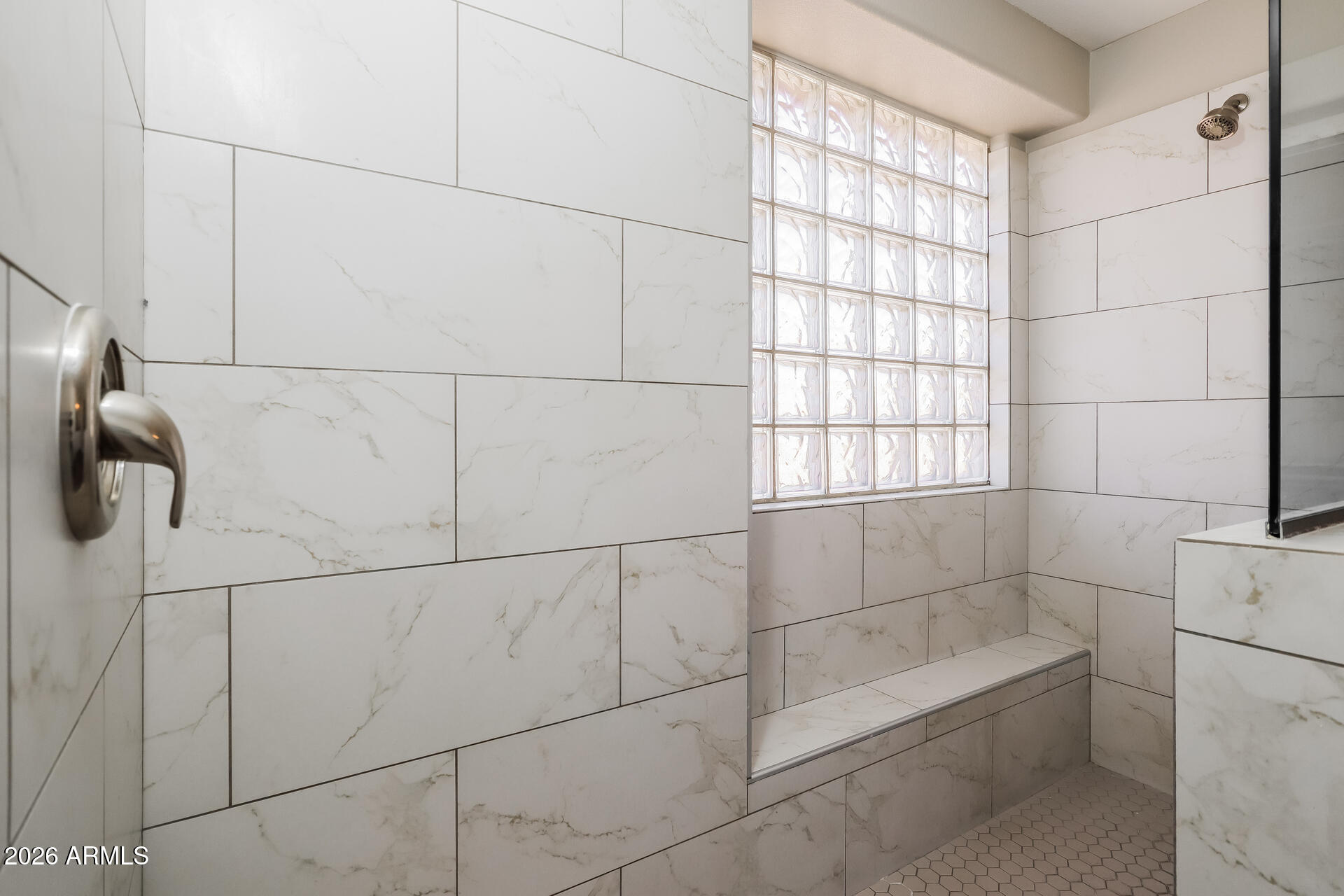 12706 West Desert Rose Road Avondale, AZ 85392 - Photo 12 of 17 013-photo-main-bathroom-14003153