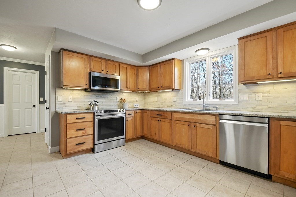 18 Lyman Barnes Road Brimfield, MA 01010 - Photo 10 of 35 Gallery Image 10