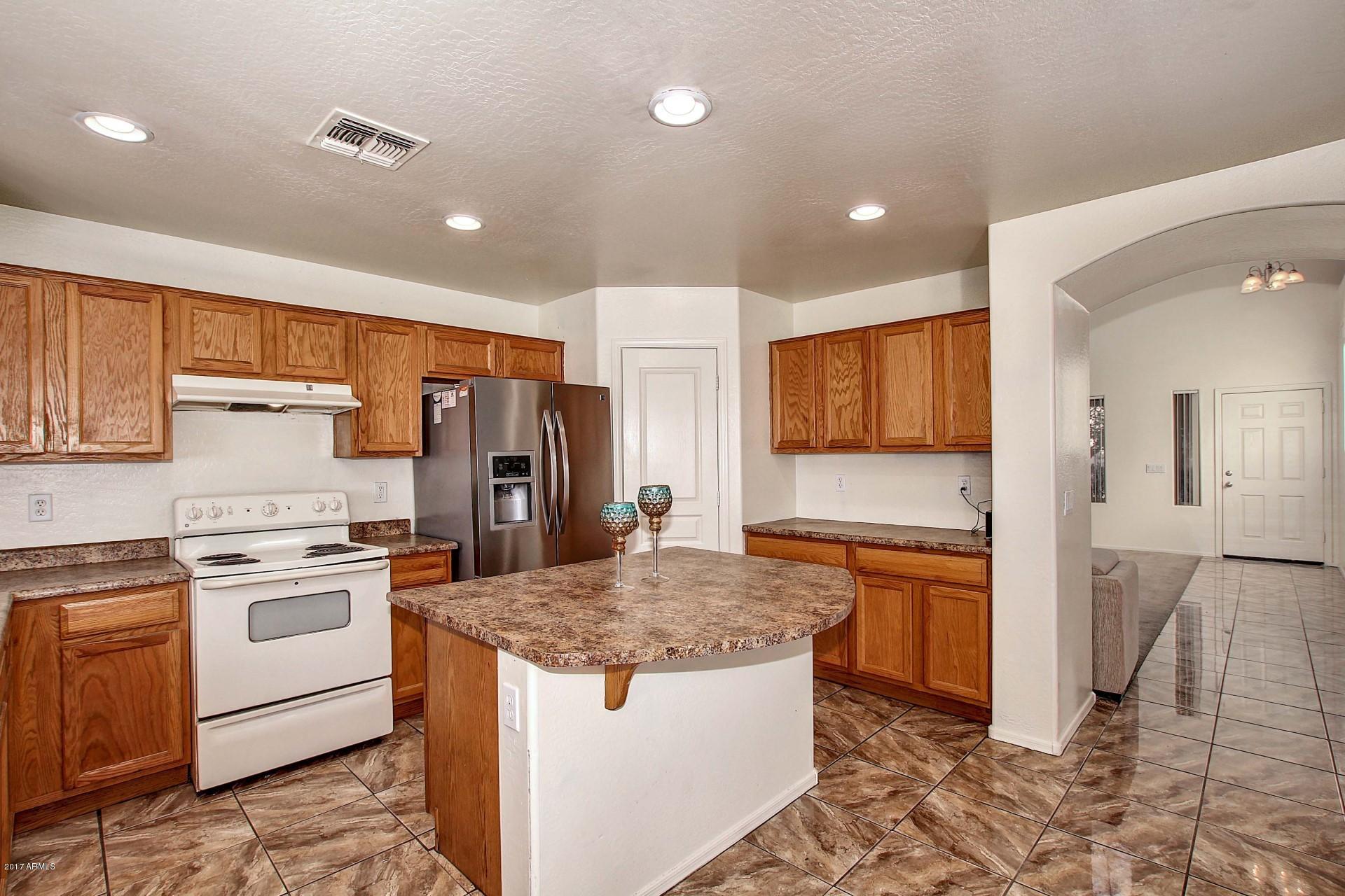 4407 West Maldonado Road Laveen, AZ 85339 - Photo 11 of 32 Kitchen