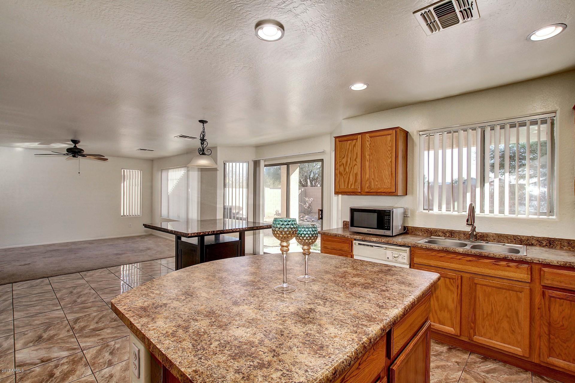 4407 West Maldonado Road Laveen, AZ 85339 - Photo 13 of 32 Kitchen