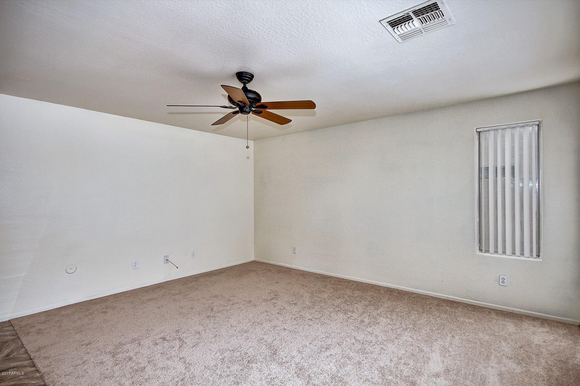 4407 West Maldonado Road Laveen, AZ 85339 - Photo 14 of 32 Family Room