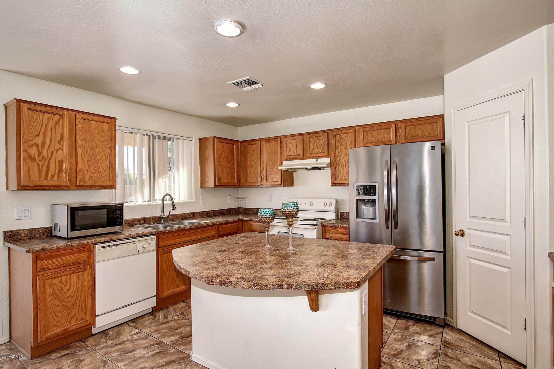 4407 West Maldonado Road Laveen, AZ 85339 - Photo 3 of 32 Kitchen