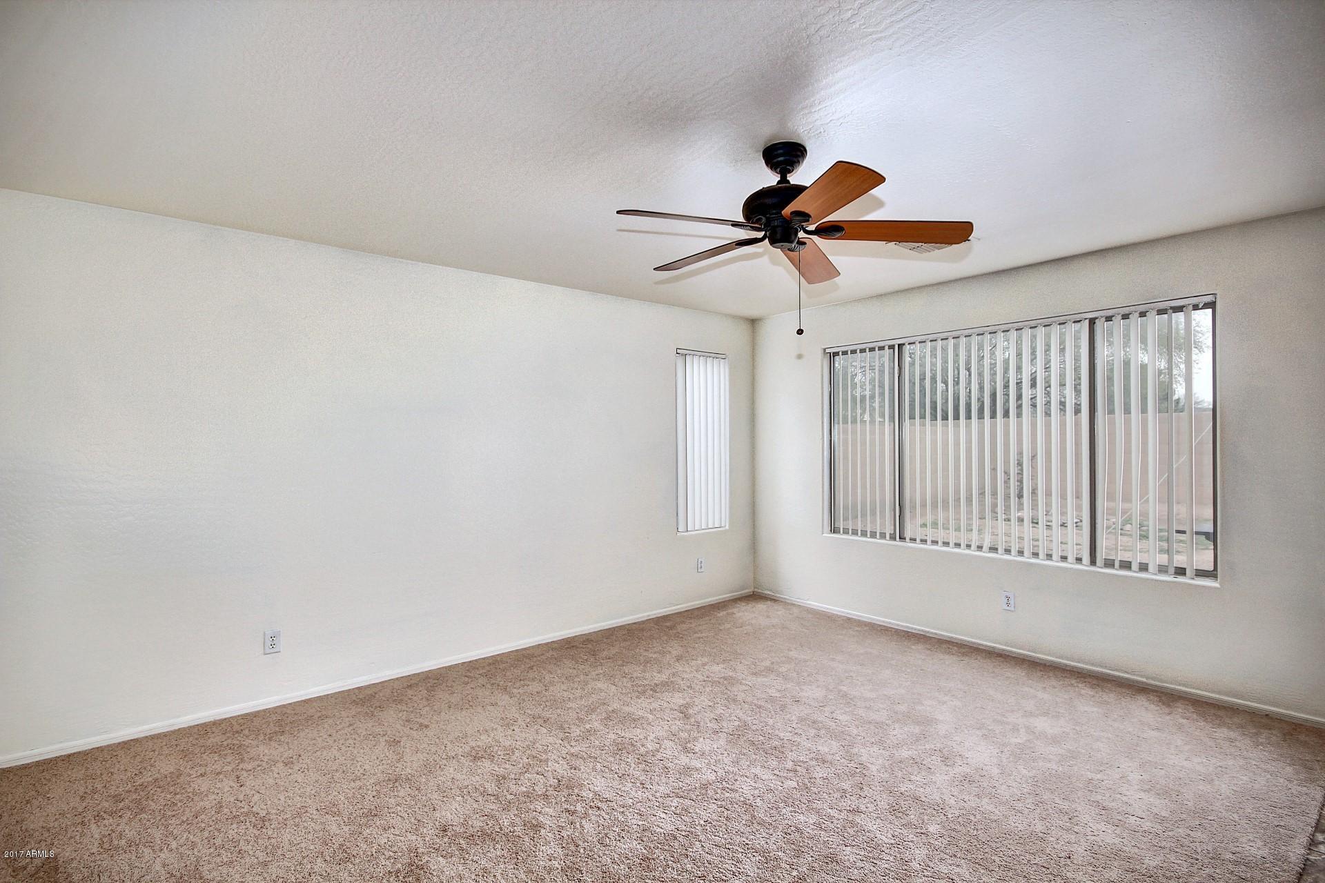 4407 West Maldonado Road Laveen, AZ 85339 - Photo 4 of 32 Family Room