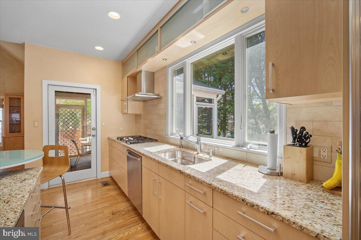 7616 Cabin Road Cabin John, MD 20818 - Photo 13 of 49 Gallery Image 13