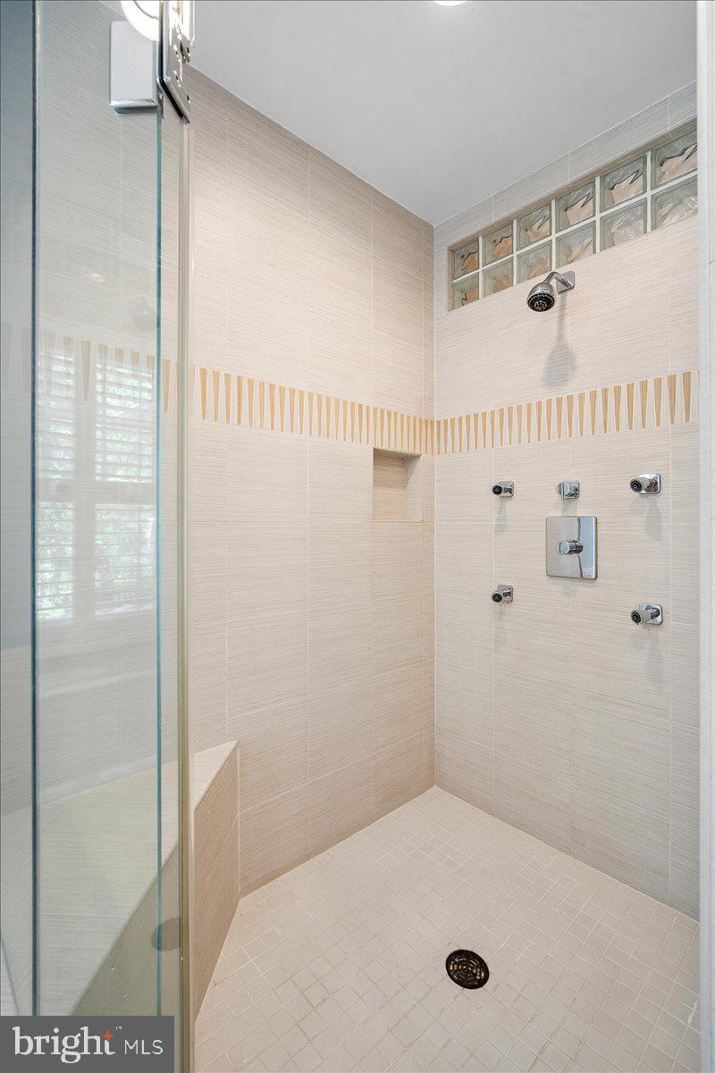 7616 Cabin Road Cabin John, MD 20818 - Photo 29 of 49 Gallery Image 29