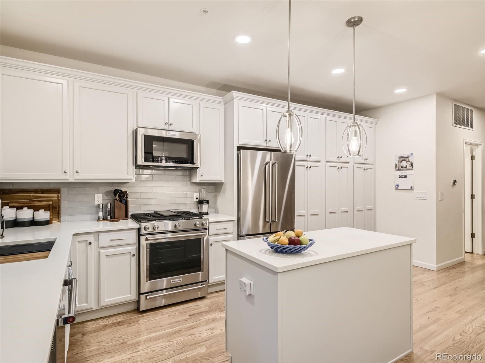 416 South Reed Court Lakewood, CO 80226 - Photo 10 of 28