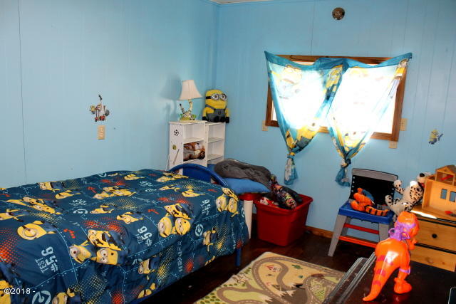 290 Camp 12 Loop Toledo, OR 97391 - Photo 25 of 29 Bedroom #3
