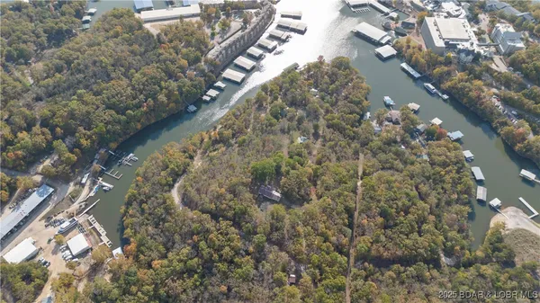 $18,000,000 | 6390 Ranch Drive, Osage Beach, MO 65065