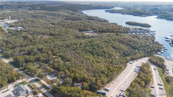 $18,000,000 | 6390 Ranch Drive, Osage Beach, MO 65065
