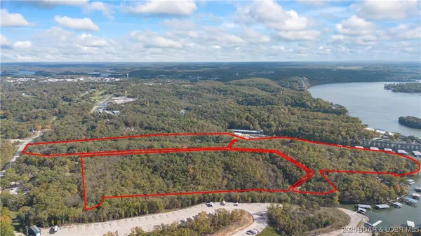 $18,000,000 | 6390 Ranch Drive, Osage Beach, MO 65065