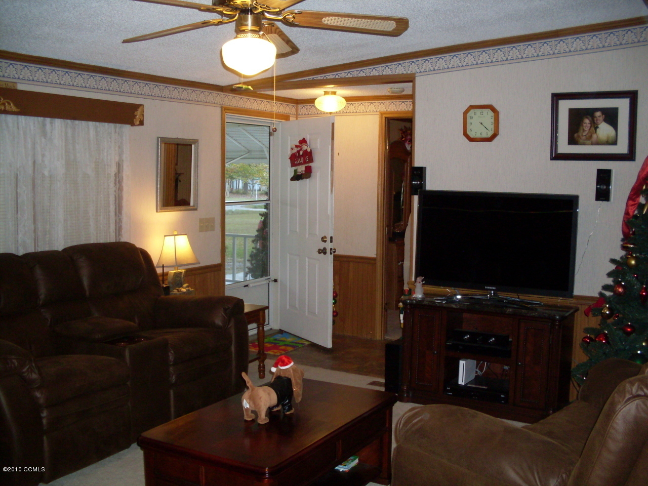 429 Gillikin Road Beaufort, NC 28516 - Photo 10 of 15 Living room