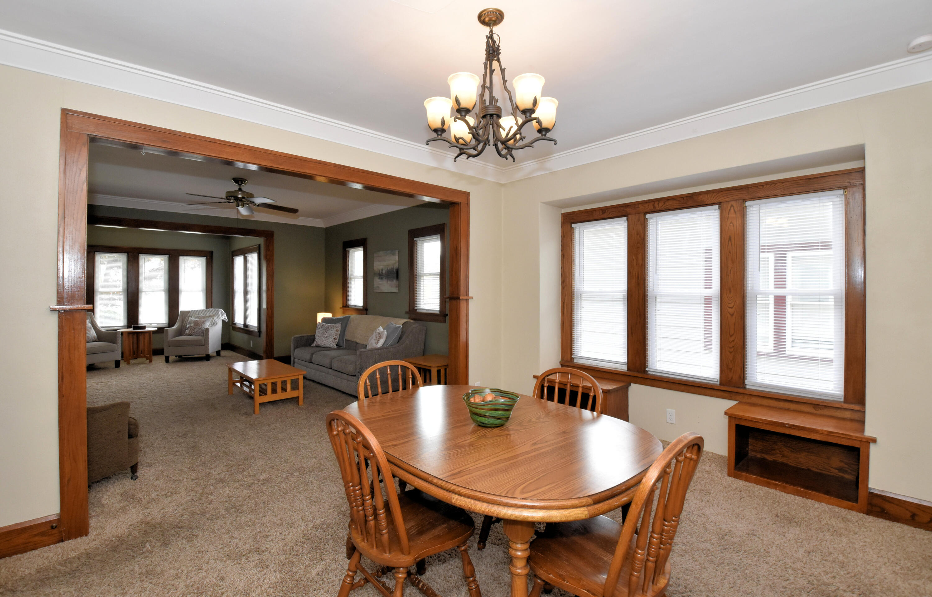 1224 West Lawn Avenue Racine, WI 53405 - Photo 13 of 46 Dining Room