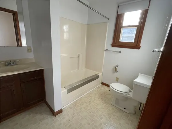 $195,000 | 107 East Pleasant Street, Butler, MO 64730