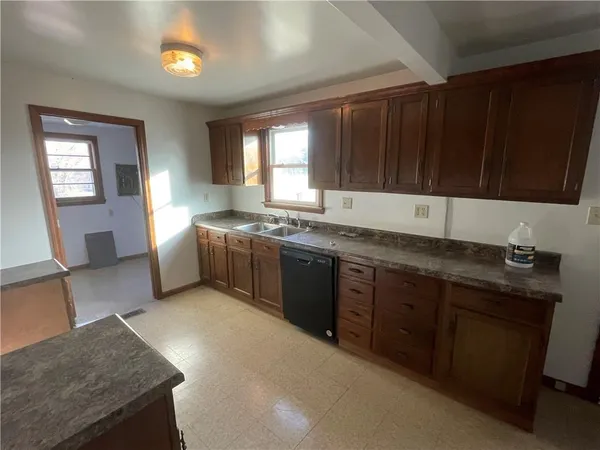 $195,000 | 107 East Pleasant Street, Butler, MO 64730