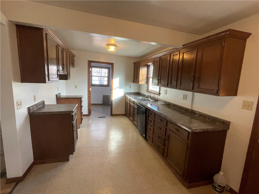 107 East Pleasant Street Butler, MO 64730 - Photo 10 of 15