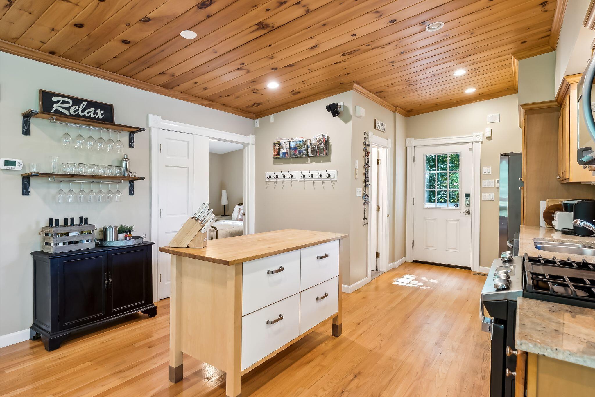 20 Harbor Road Naples, ME 04055 - Photo 8 of 45 Kitchen