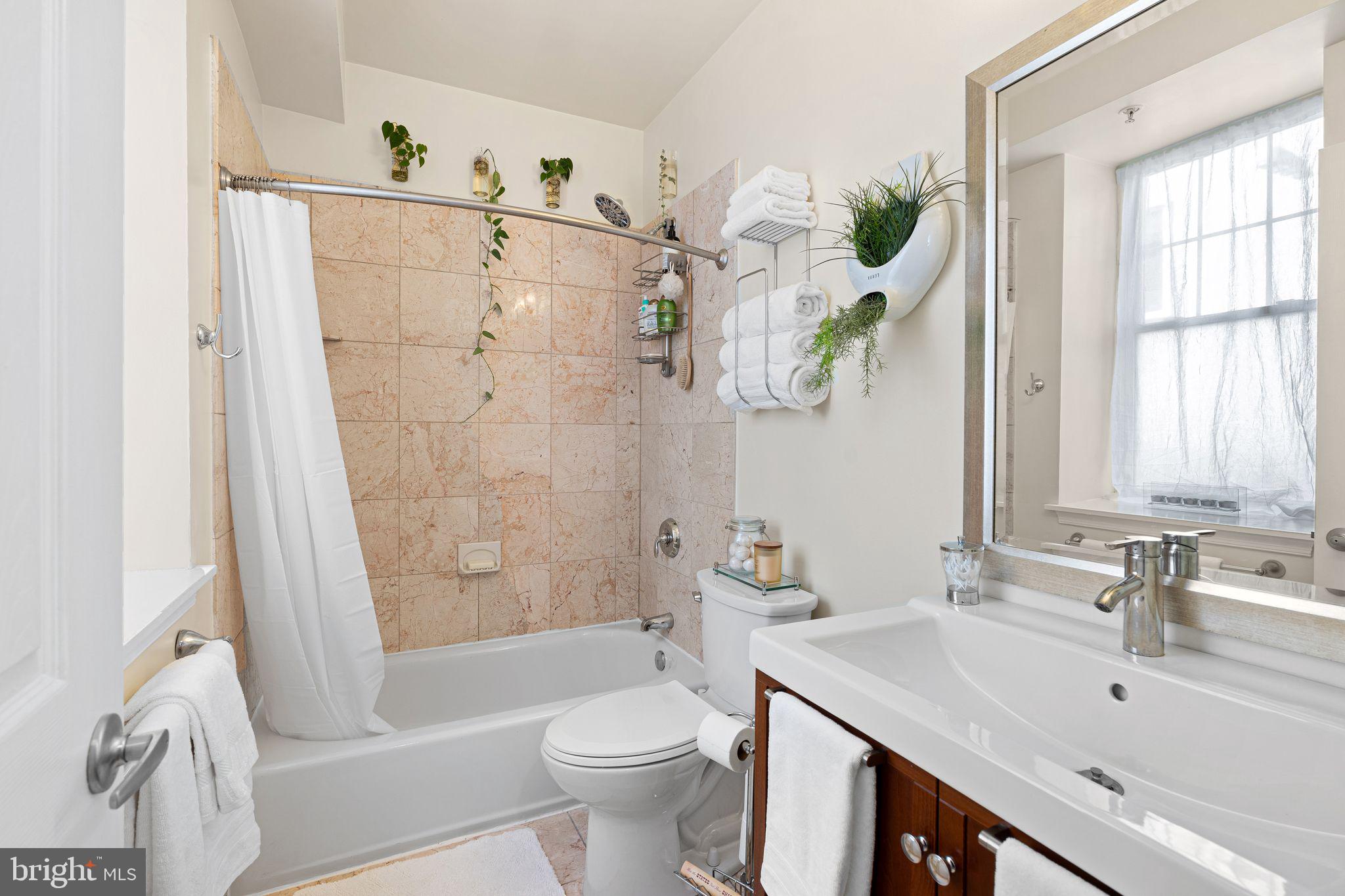 1027 North 4th Street, Unit K Philadelphia, PA 19123 - Photo 12 of 15