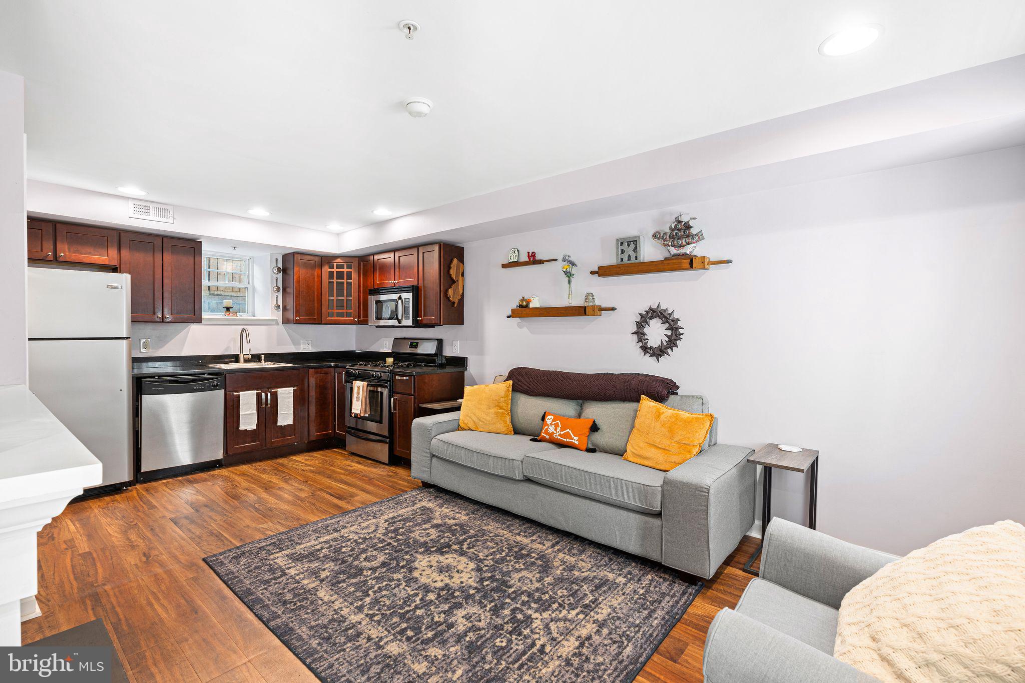 1027 North 4th Street, Unit K Philadelphia, PA 19123 - Photo 8 of 15