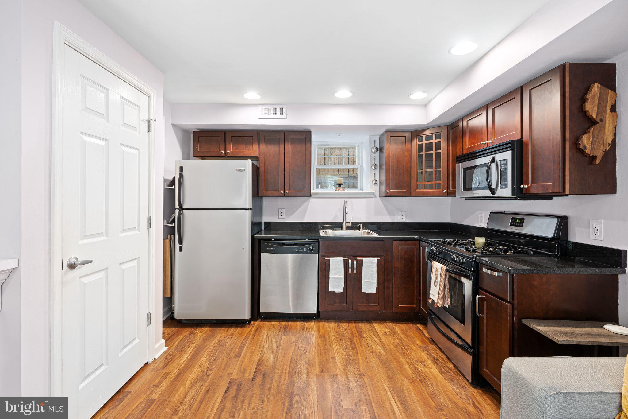 1027 North 4th Street, Unit K Philadelphia, PA 19123 - Photo 9 of 15