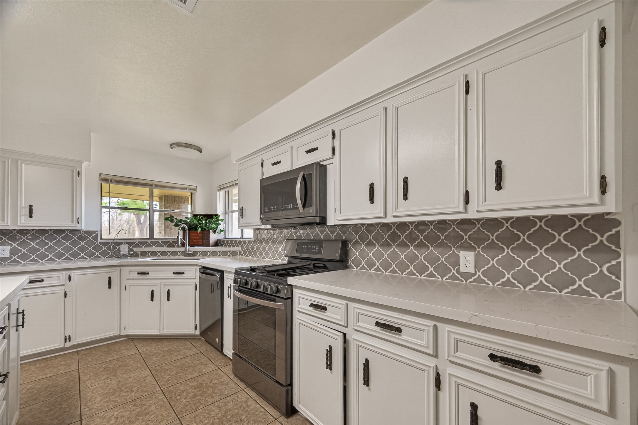 7715 County Road 383 Rosharon, TX 77583 - Photo 11 of 50