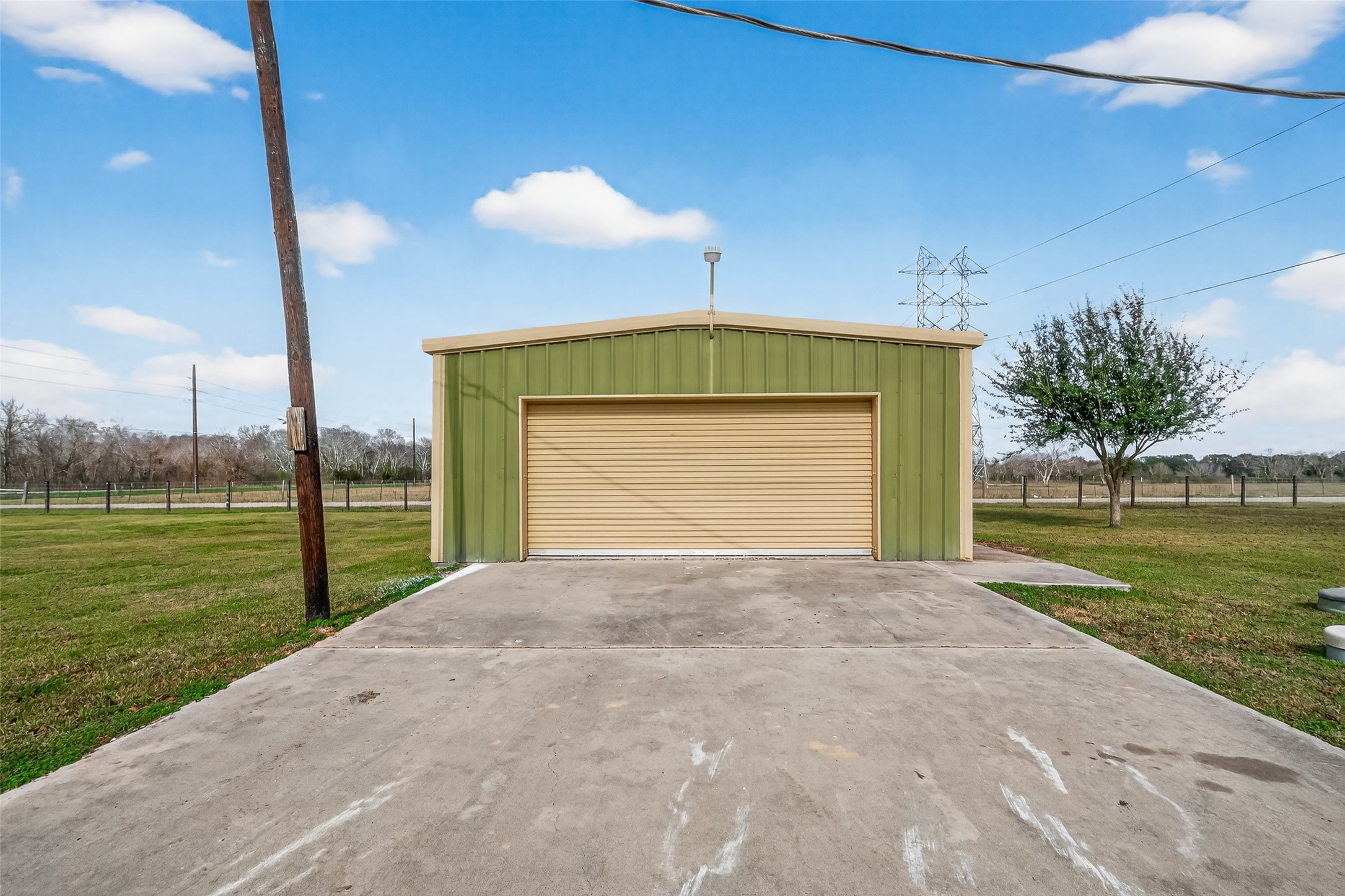 7715 County Road 383 Rosharon, TX 77583 - Photo 45 of 50