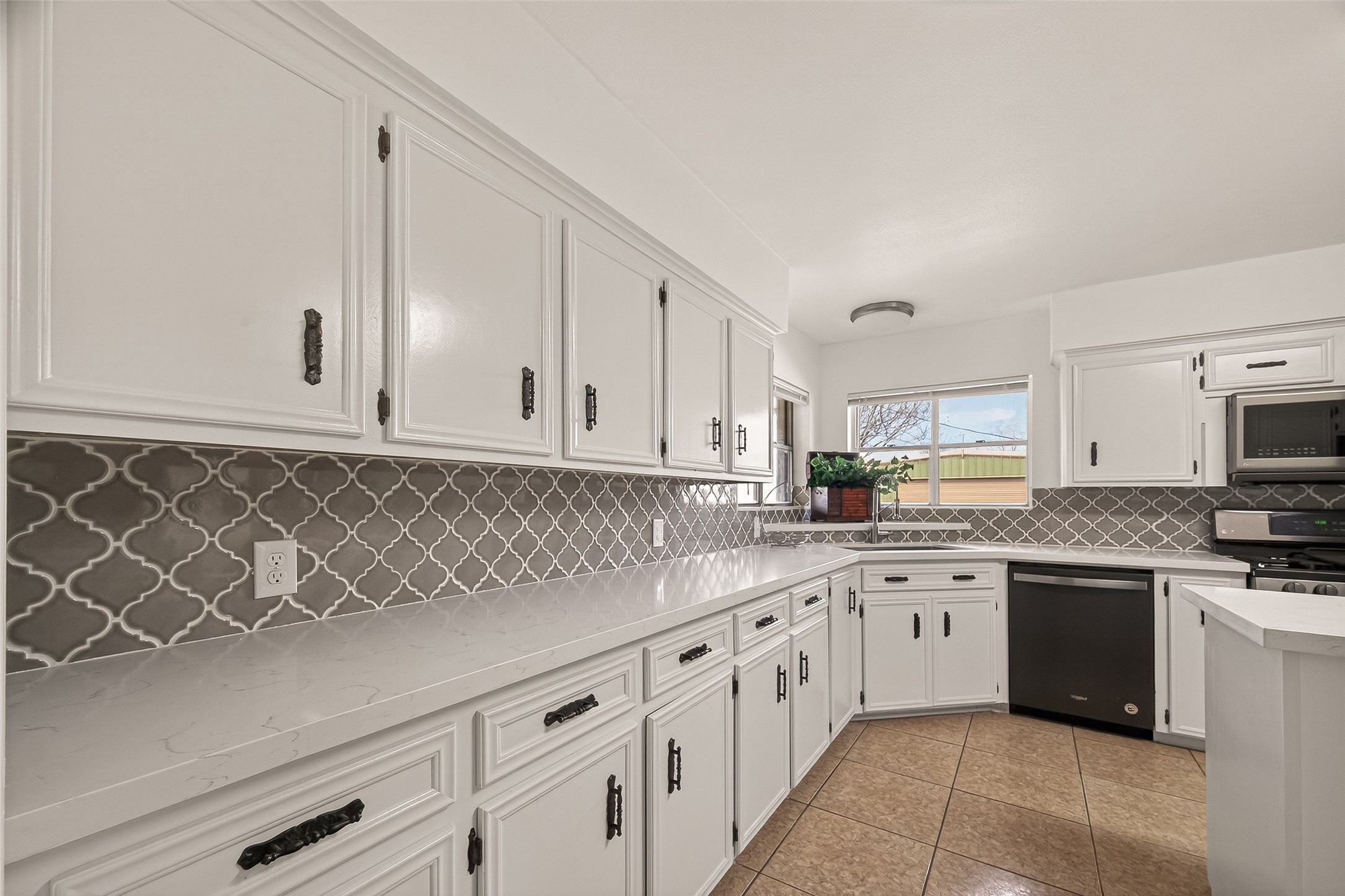 7715 County Road 383 Rosharon, TX 77583 - Photo 7 of 50