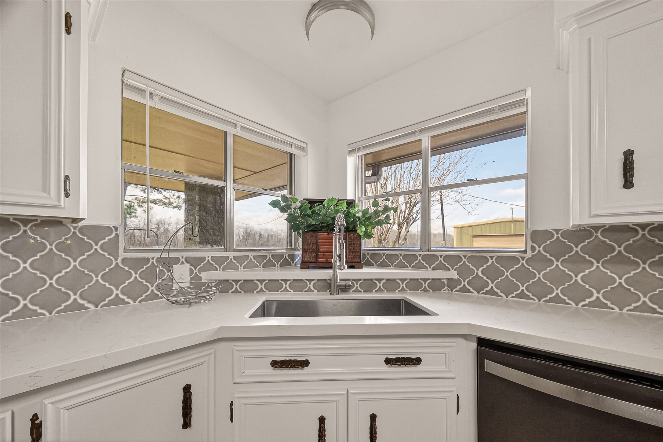 7715 County Road 383 Rosharon, TX 77583 - Photo 9 of 50