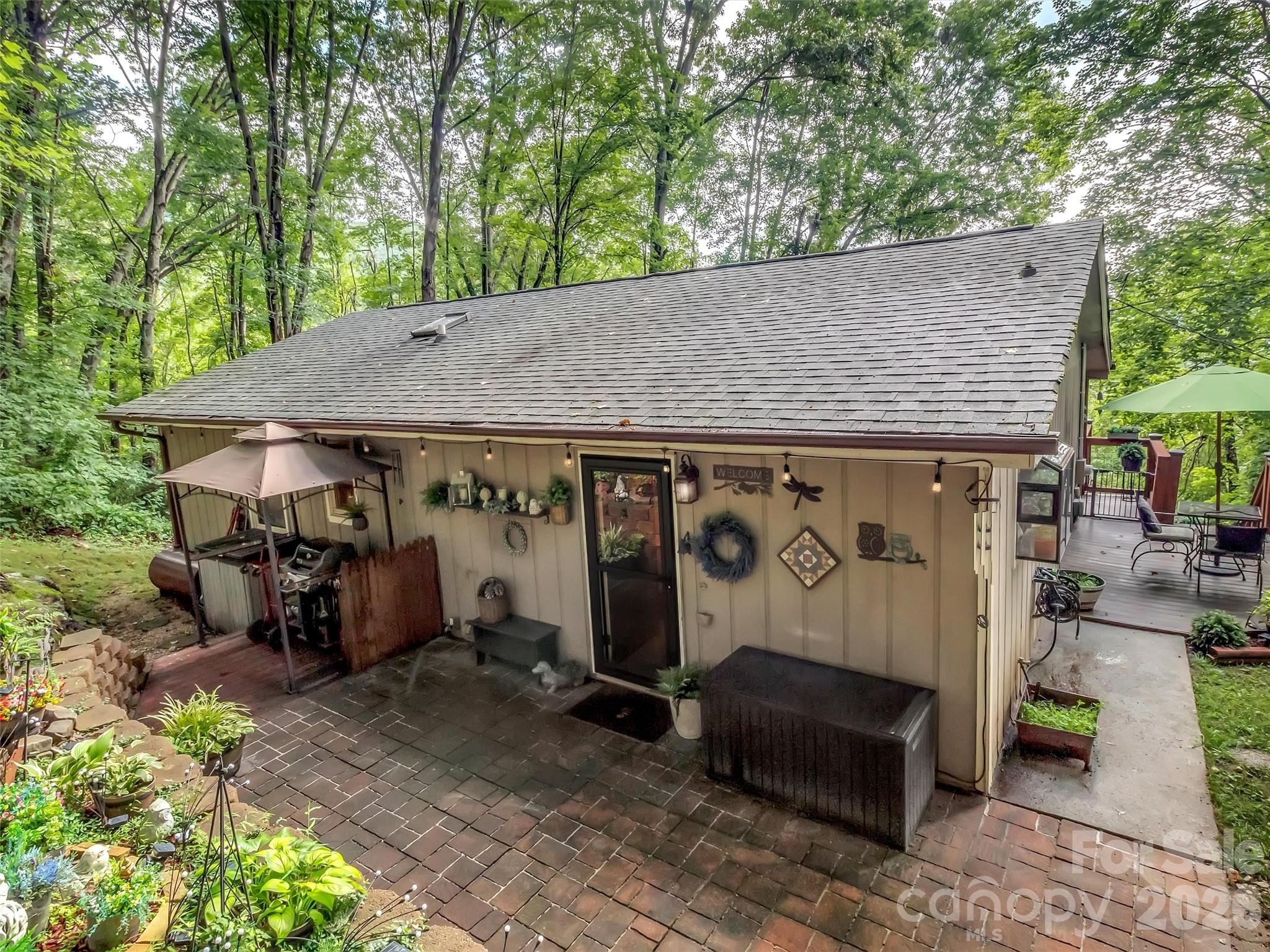 346 Wendy Way Clyde, NC 28721 - Photo 3 of 48