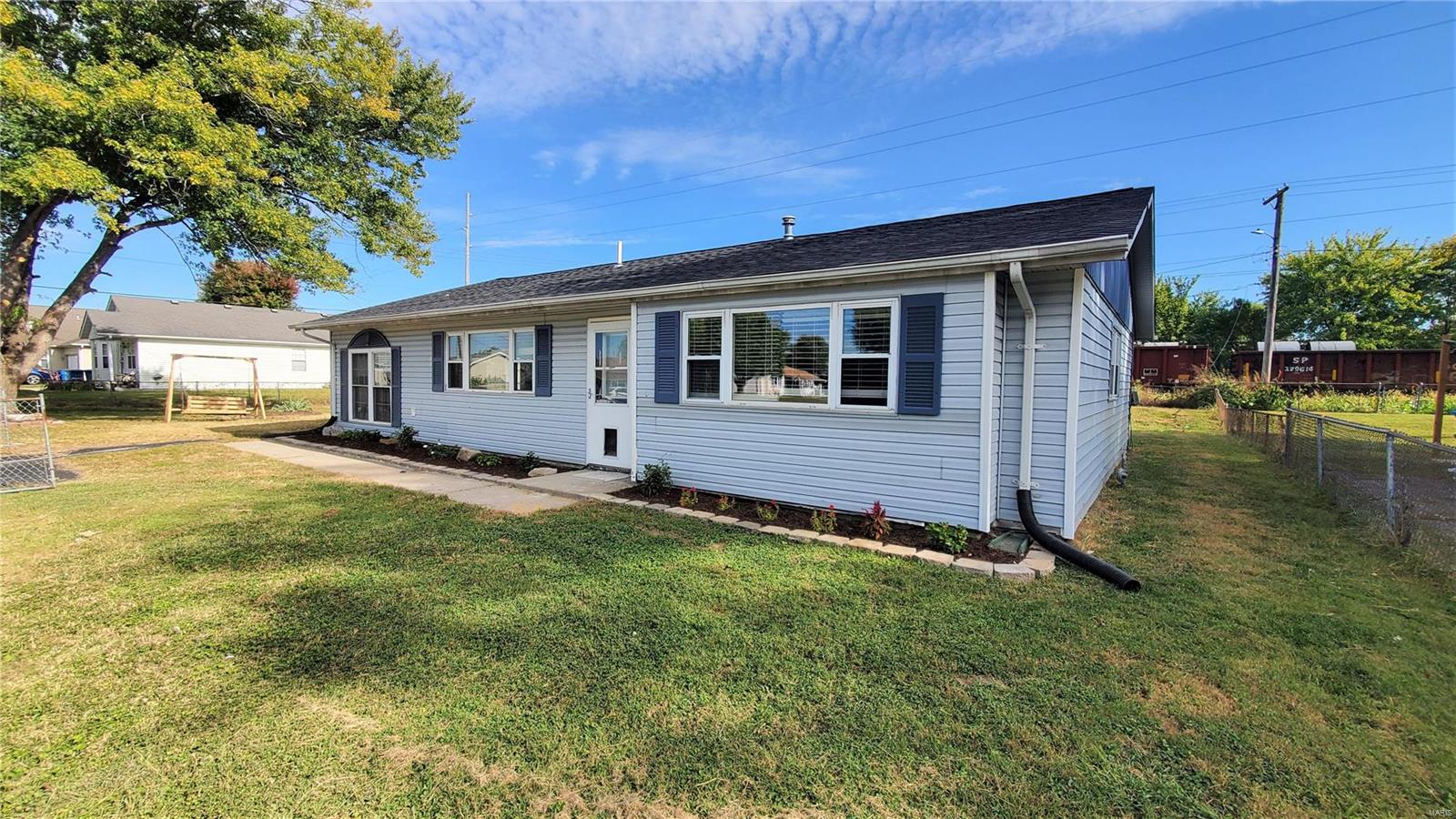2580 Reveres Route Granite City, IL 62040 - Photo 3 of 26 Gallery Image 3