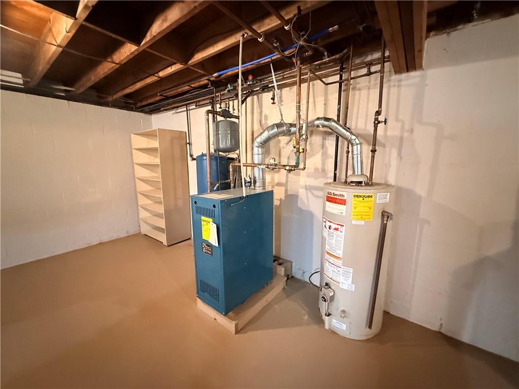 88 Shaffer Drive Indiana, PA 15701 - Photo 22 of 29 a utility room with dryer and washer