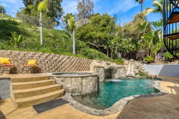 $1,947,000 | 2552 Arnott Street, San Diego, CA 92110