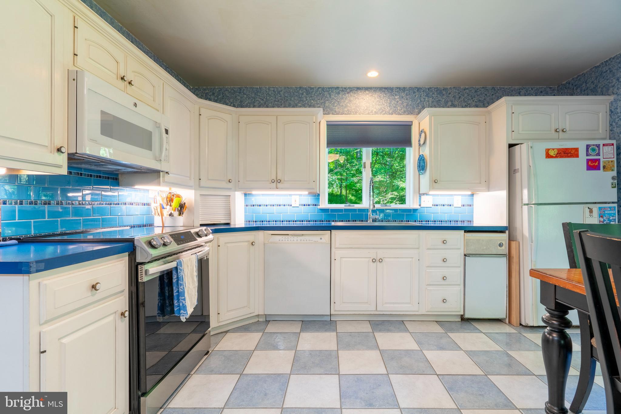 274 Wissinger Road Boyertown, PA 19512 - Photo 9 of 50
