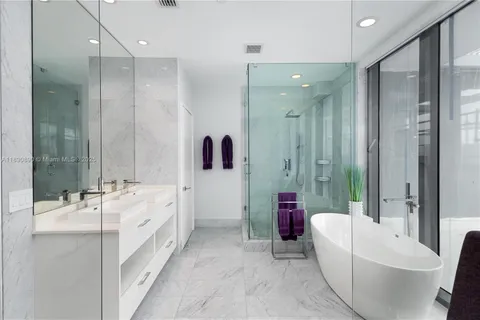 $3,000,000 | 650 Northeast 32nd Street, Unit BH7, Miami, FL 33137