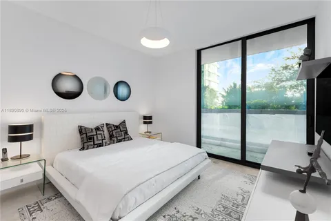 $3,000,000 | 650 Northeast 32nd Street, Unit BH7, Miami, FL 33137