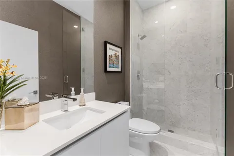 $3,000,000 | 650 Northeast 32nd Street, Unit BH7, Miami, FL 33137