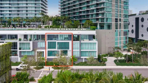 $3,000,000 | 650 Northeast 32nd Street, Unit BH7, Miami, FL 33137